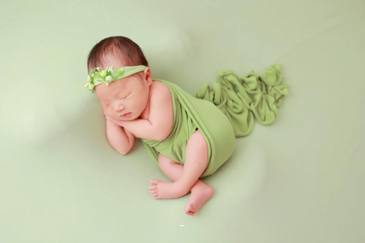 鹤壁宝宝多大长牙